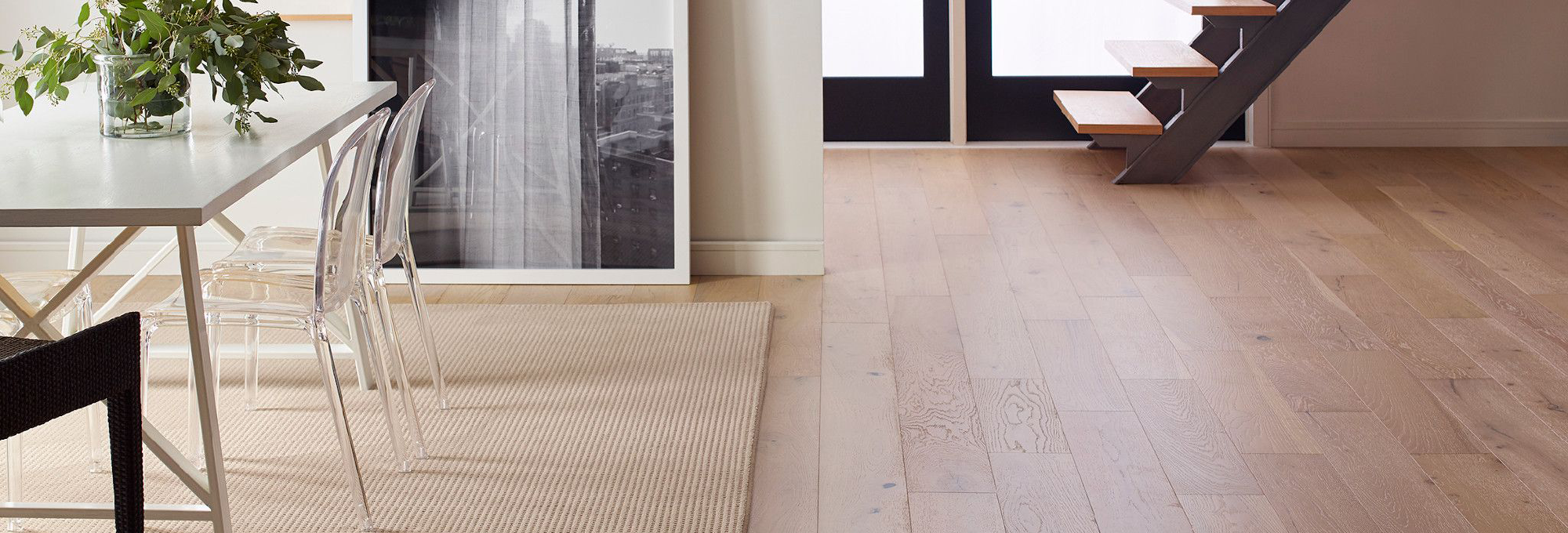 house entranceway with hardwood floors